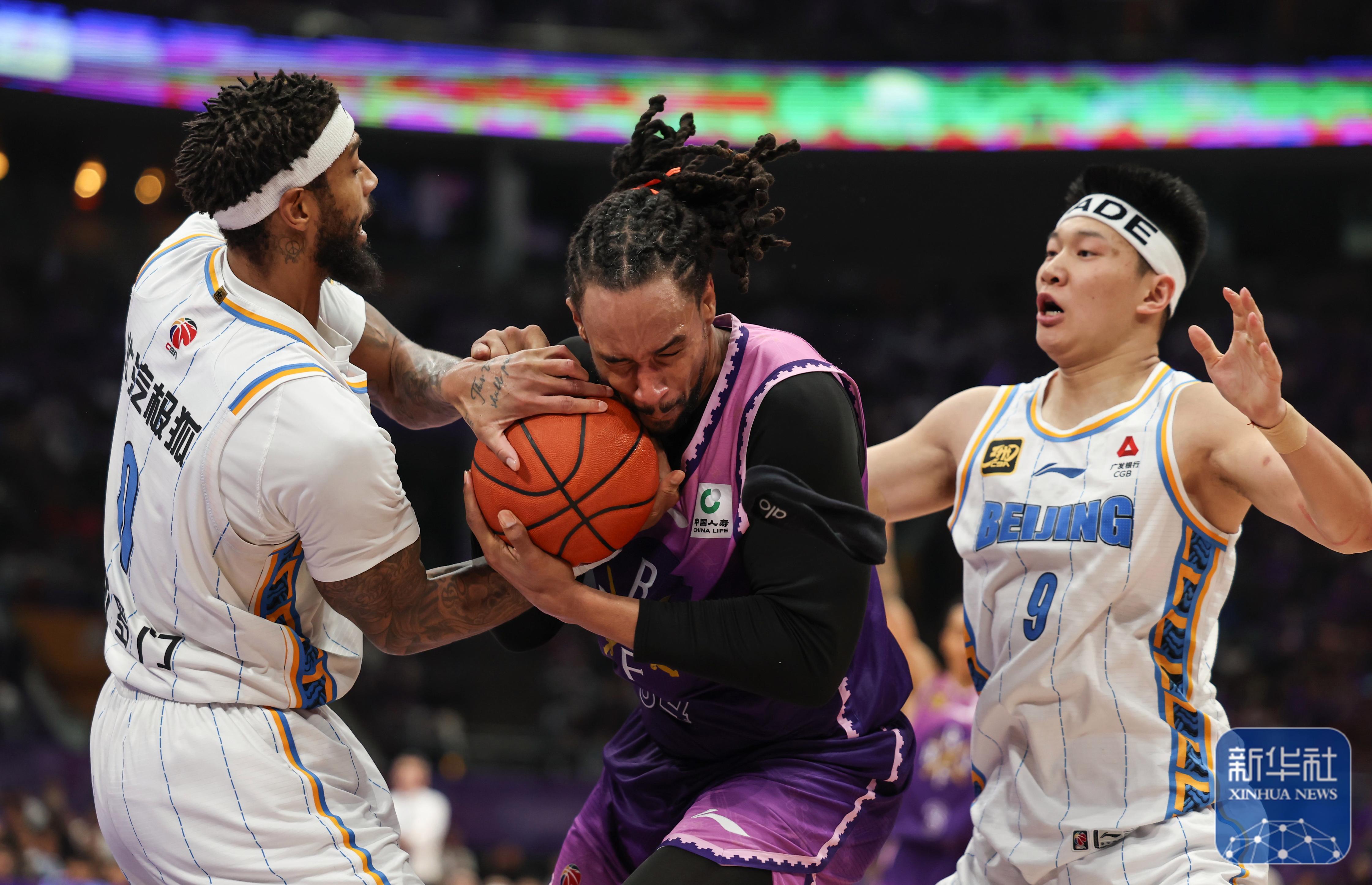 爱游戏登录入口-北京队爆发神级表现，CBA季后赛被彻底压制，破门