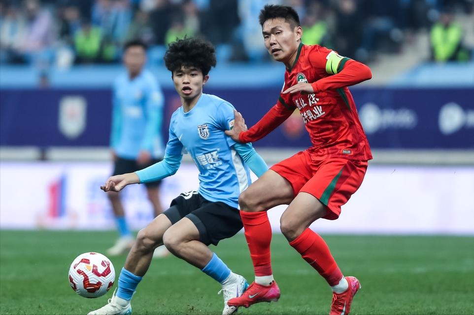 爱游戏app-拿撒尔主场大胜,继续保持不败战绩