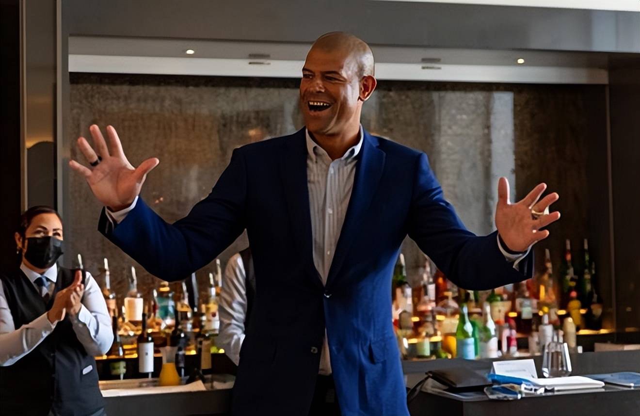 爱游戏官网-包含ETIENNE球员在家庭中的生活的词条