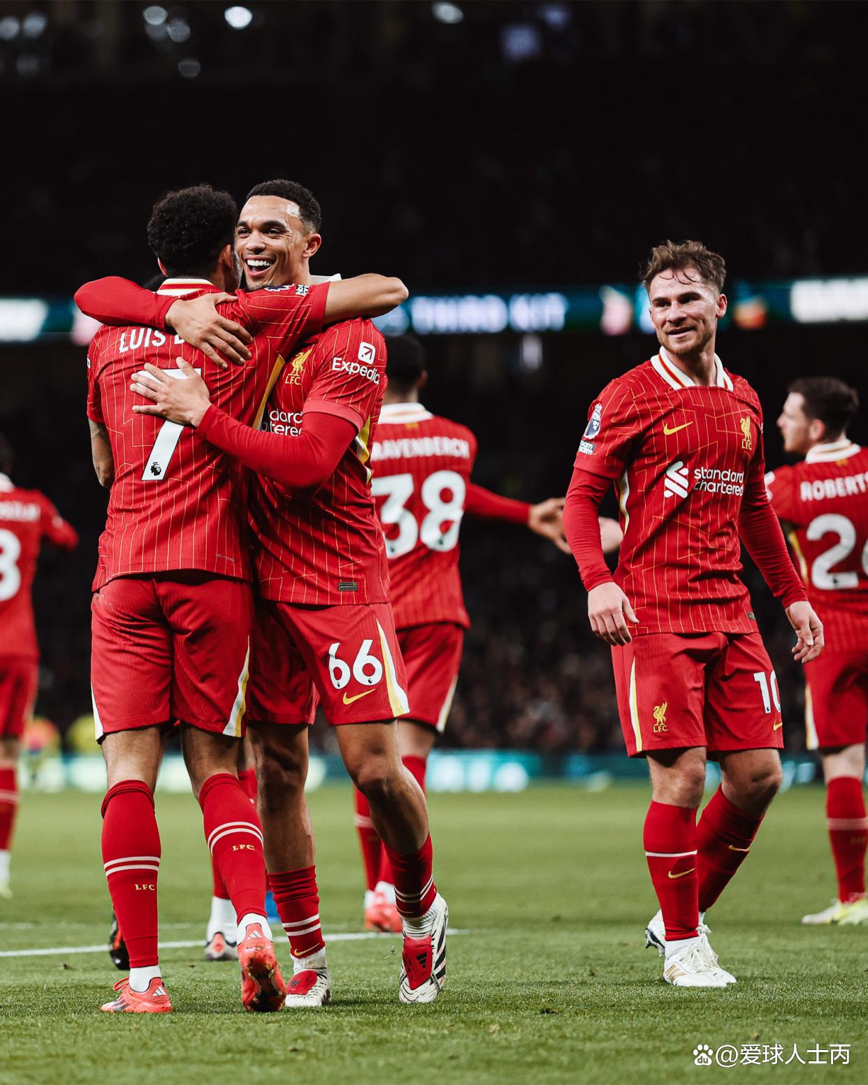 爱游戏网页版入口-华沙军团客场不敌曼联,英超积分榜榜首席位岌岌可危