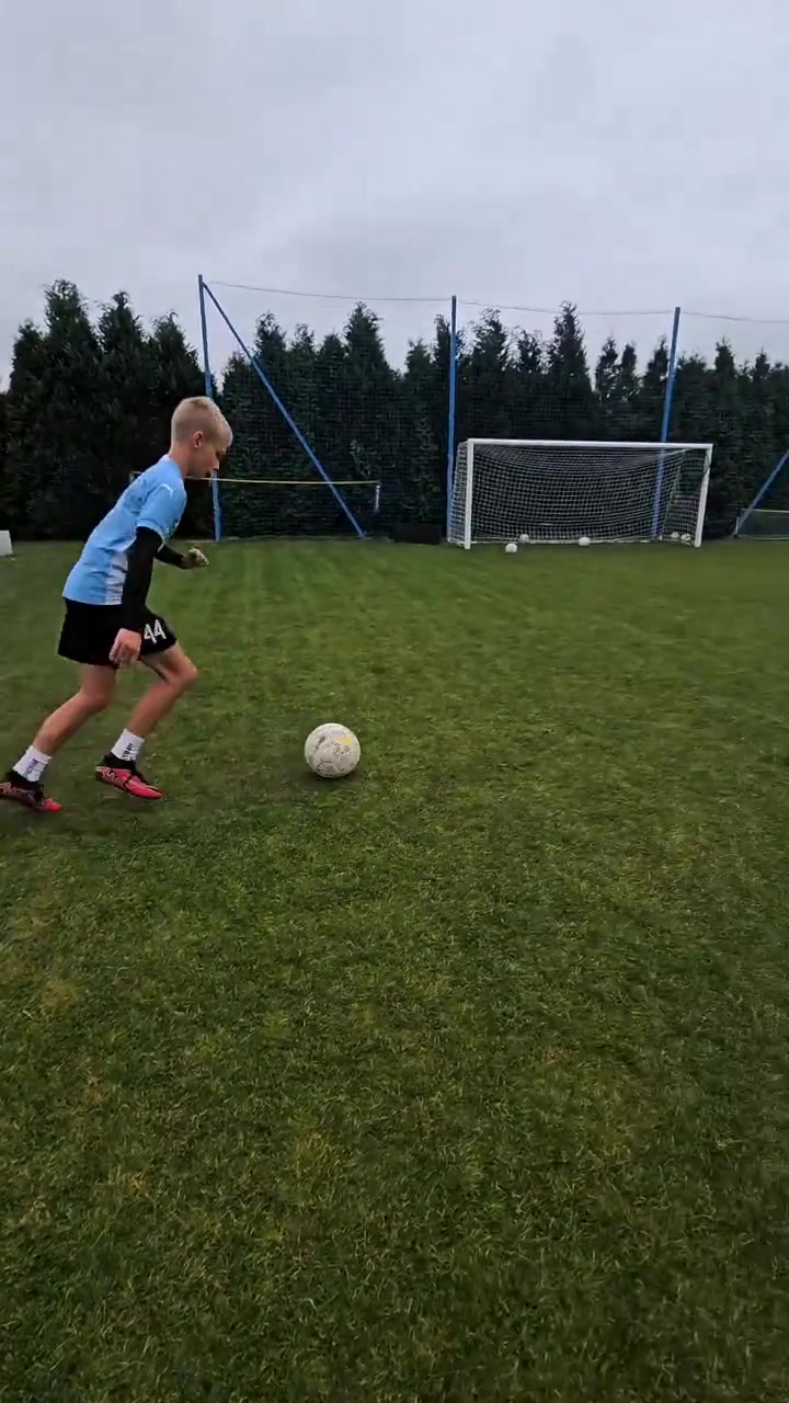 爱游戏app下载-球场上的运球过人，技术造诣惊人