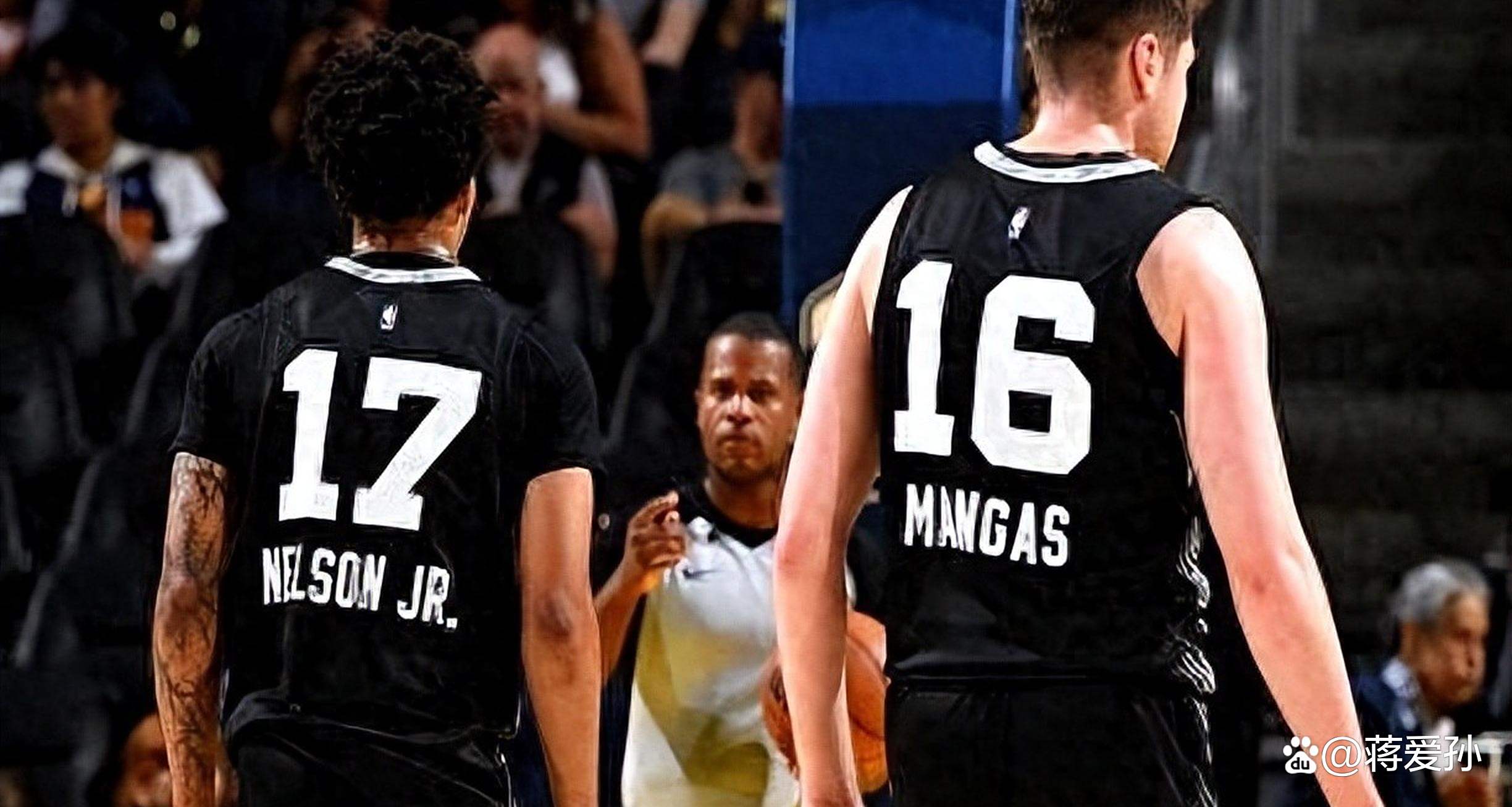 爱游戏投注-马刺老将状态低迷，或将面临换阵风险的简单介绍