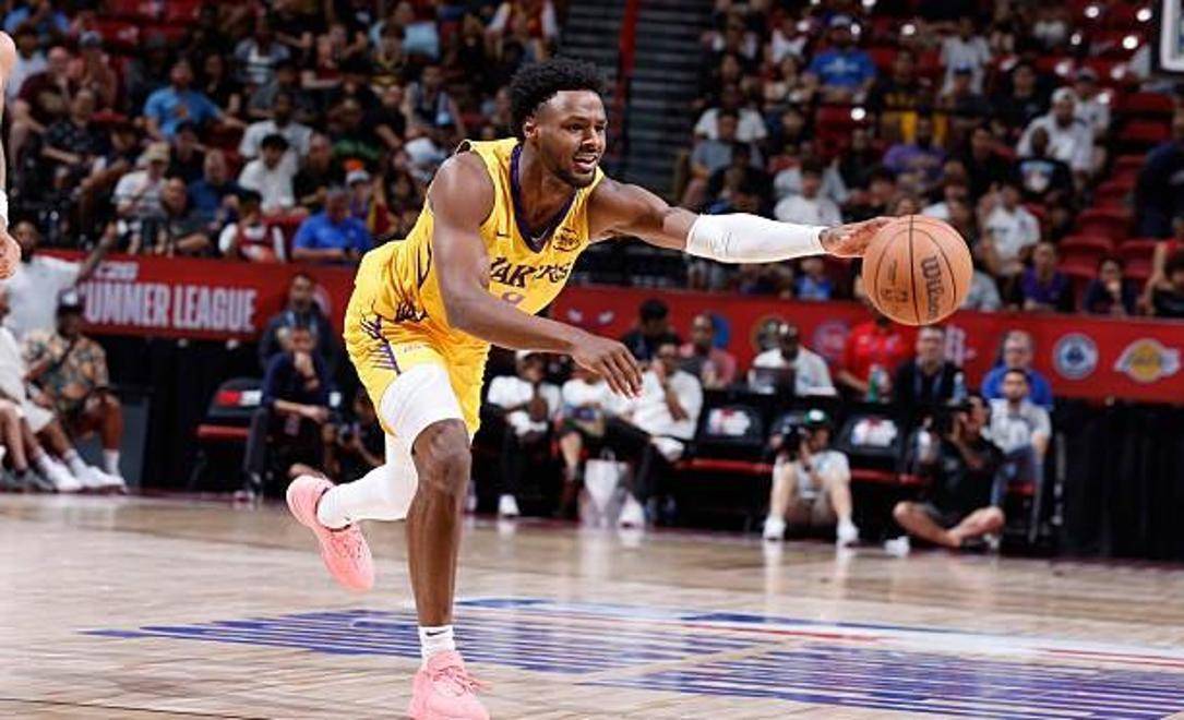 爱游戏注册-包含一线城市球队的表现引人关注,球员状态抢眼!的词条