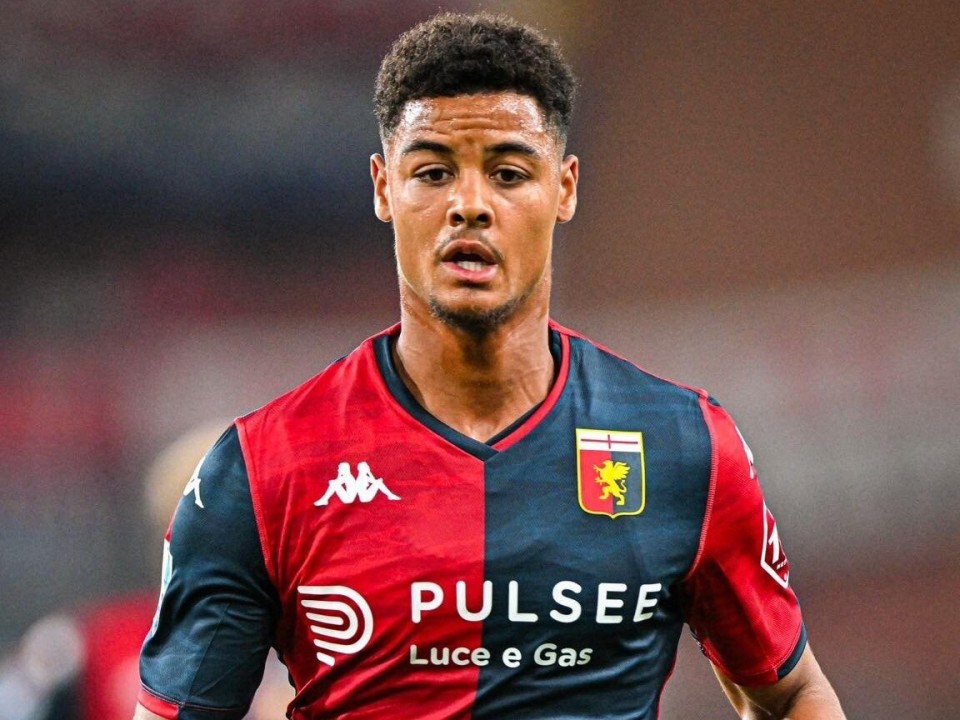 爱游戏馆-包含热那亚后卫关键时刻扑出对手射门,帮助球队守住胜利的词条