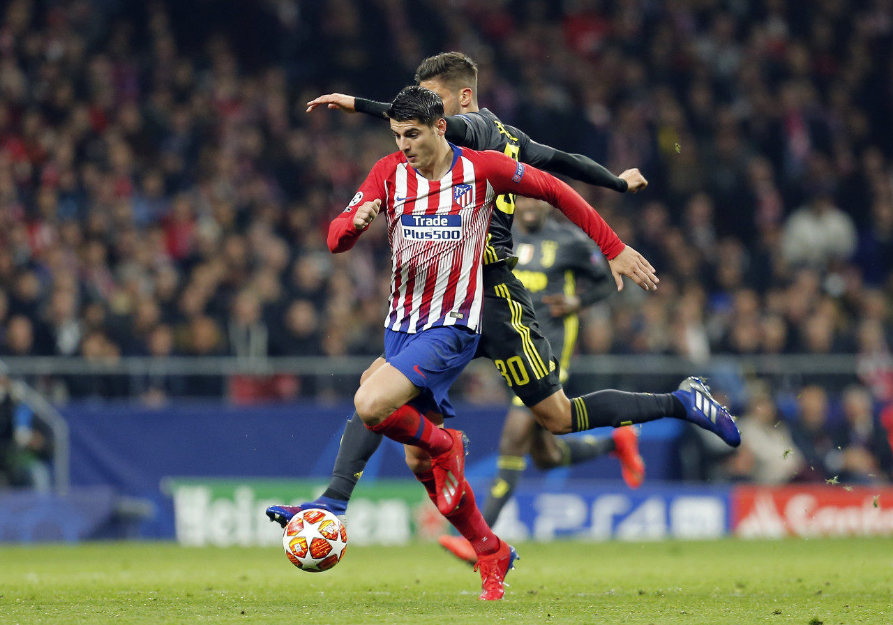 爱游戏培训-马竞后卫集体出击，坚守球队防线