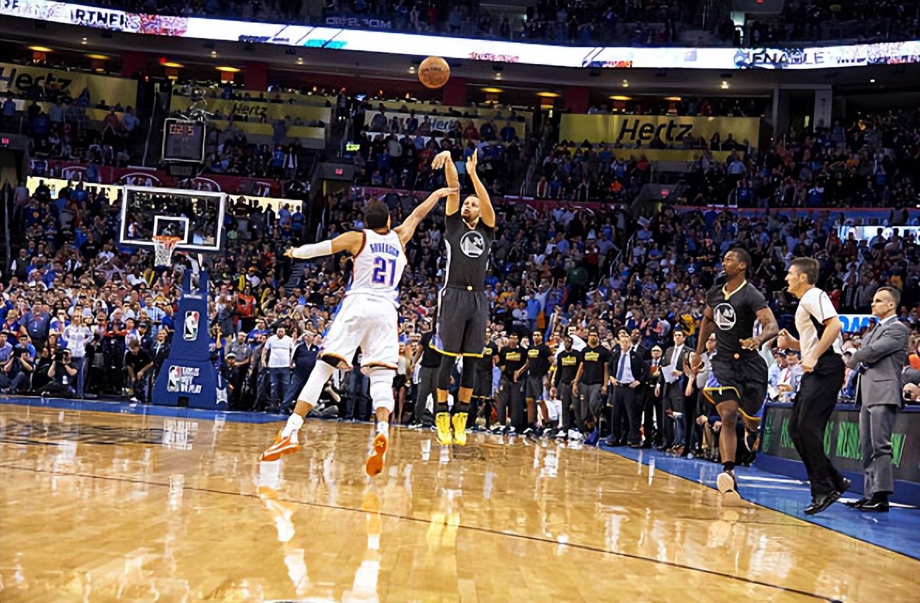 爱游戏教练-决胜时刻的惊心动魄，篮球之战在这里绽放