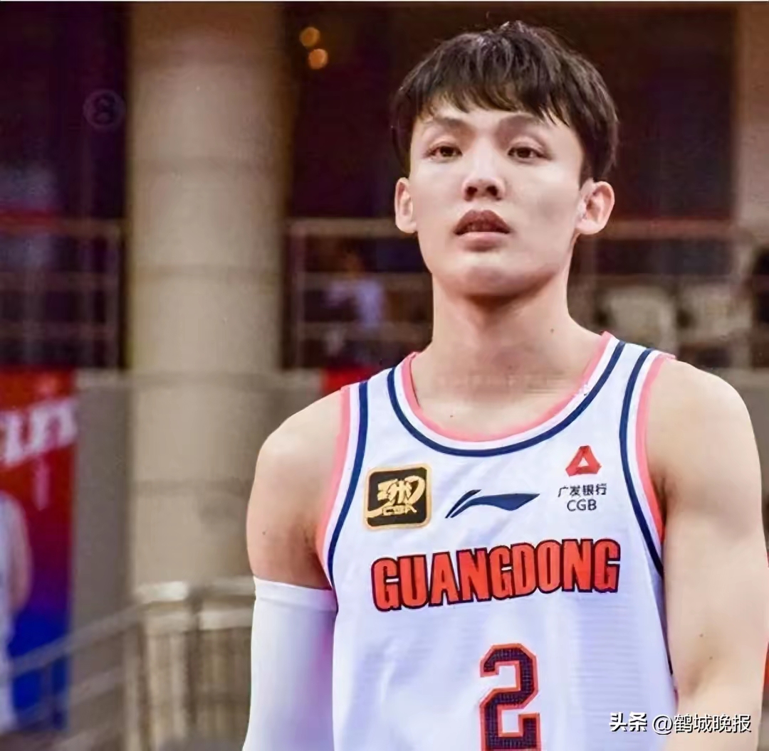 爱游戏网页版-球员技术风采，赛场上耀眼发挥