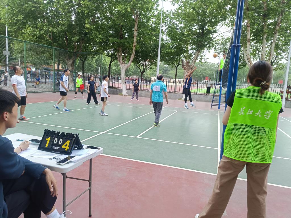 爱游戏网页版-球员技术风采,赛场上耀眼发挥