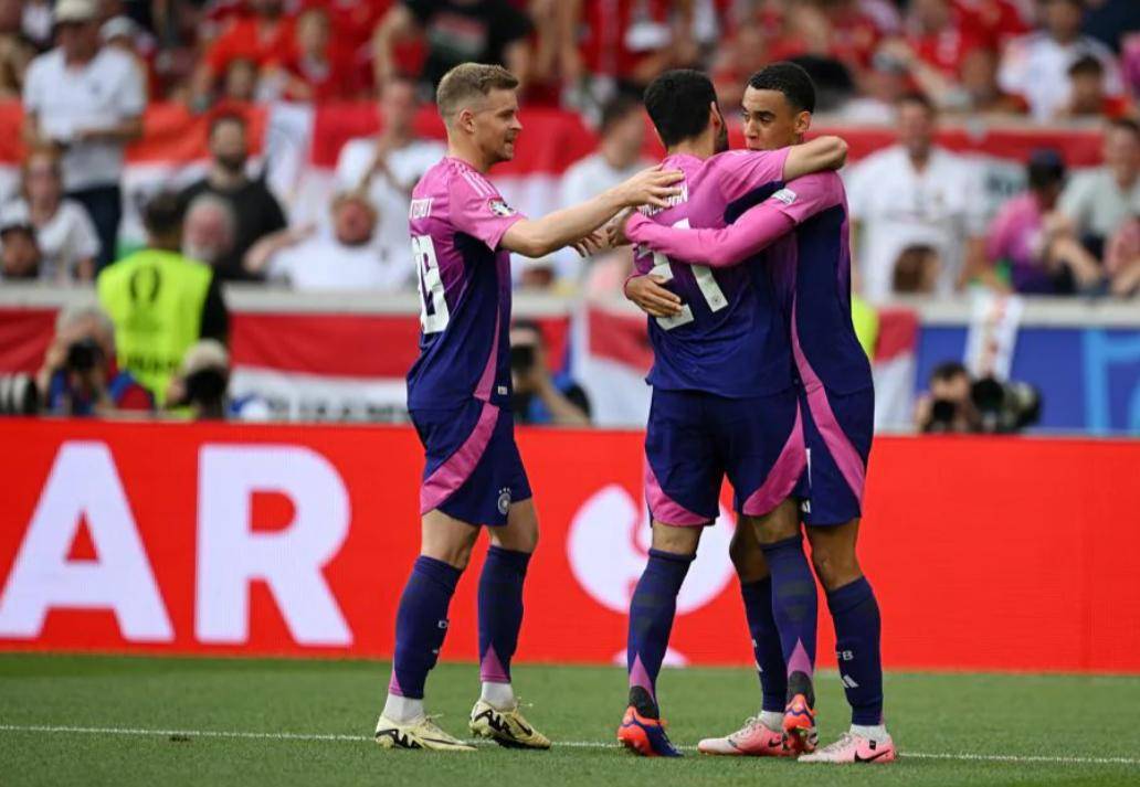 爱游戏入口-西班牙足坛最强对话：马赛对塞维利亚的简单介绍