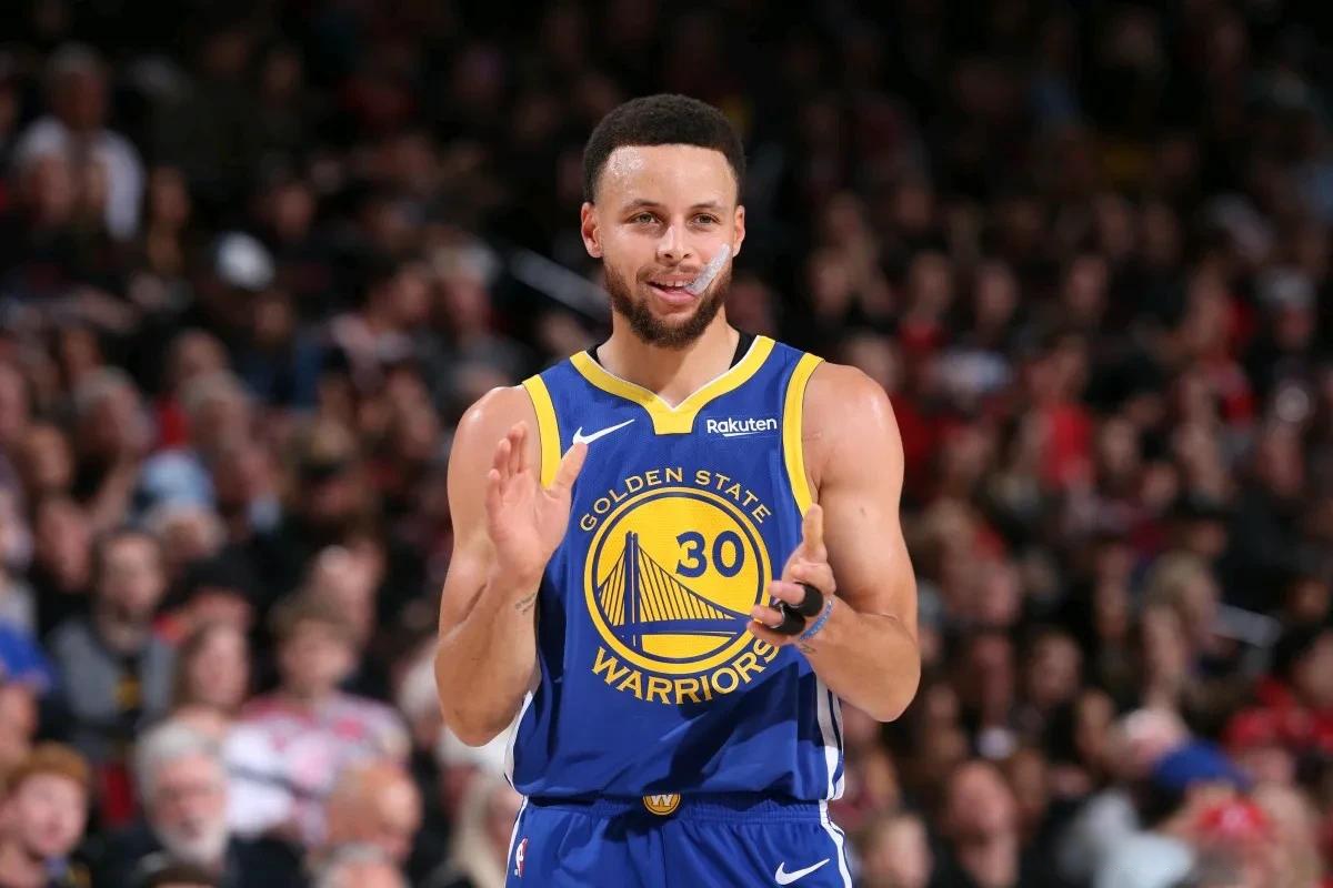 爱游戏app下载-关于勇士不敌掘金，库里空砍三分漏水的信息