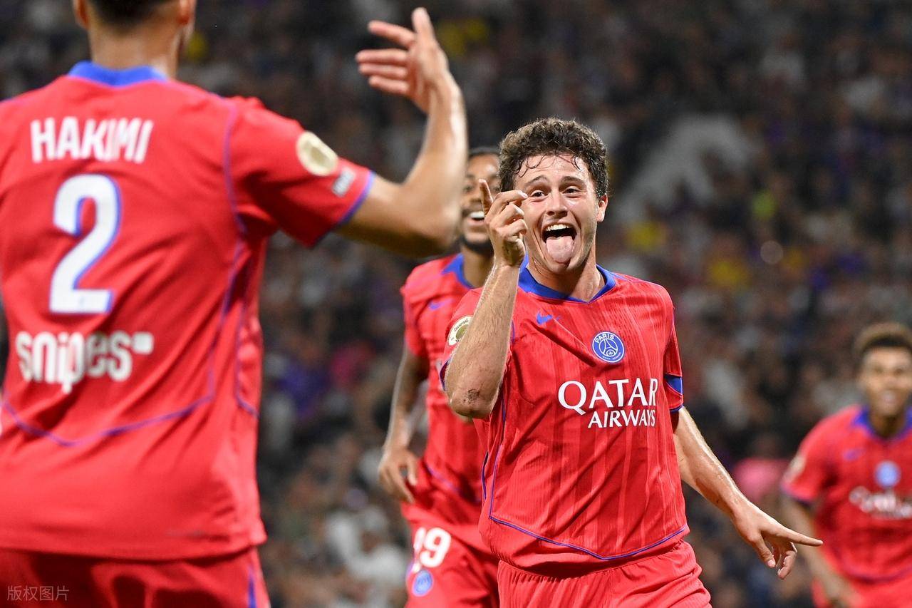 爱游戏网站-里昂强势登顶,巴黎圣日耳曼接连告负的简单介绍