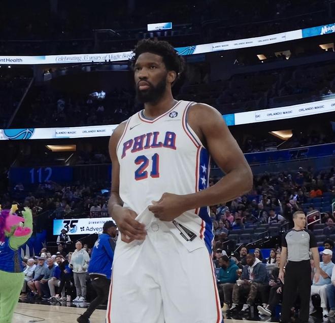 爱游戏app下载地址-关于76人力克老鹰,恩比德砍下30+10的信息