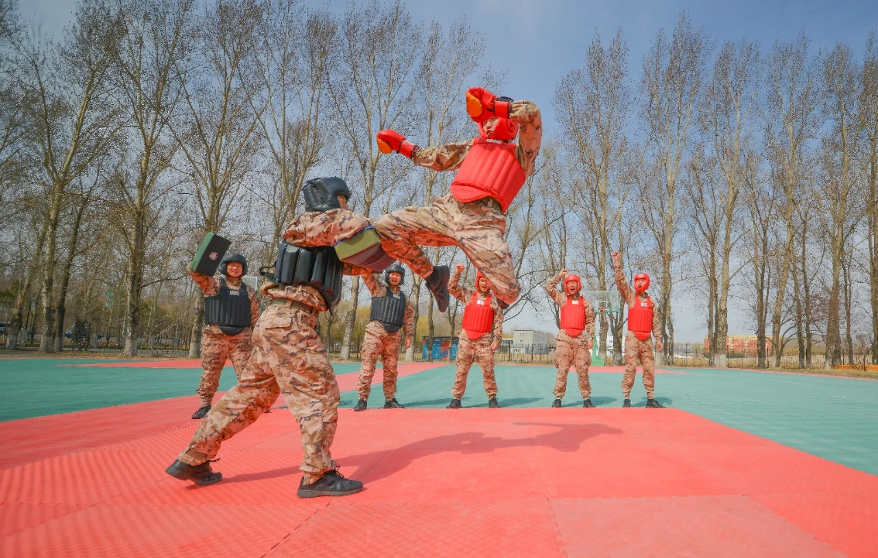 爱游戏登录入口-包含备战细腻,战术灵活,球队之间强强对抗的词条
