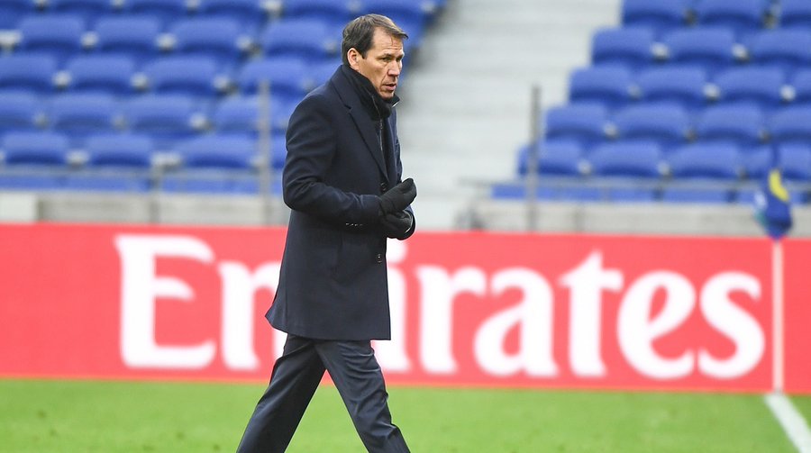 爱游戏地址-里昂主帅因过度轮换引发争议